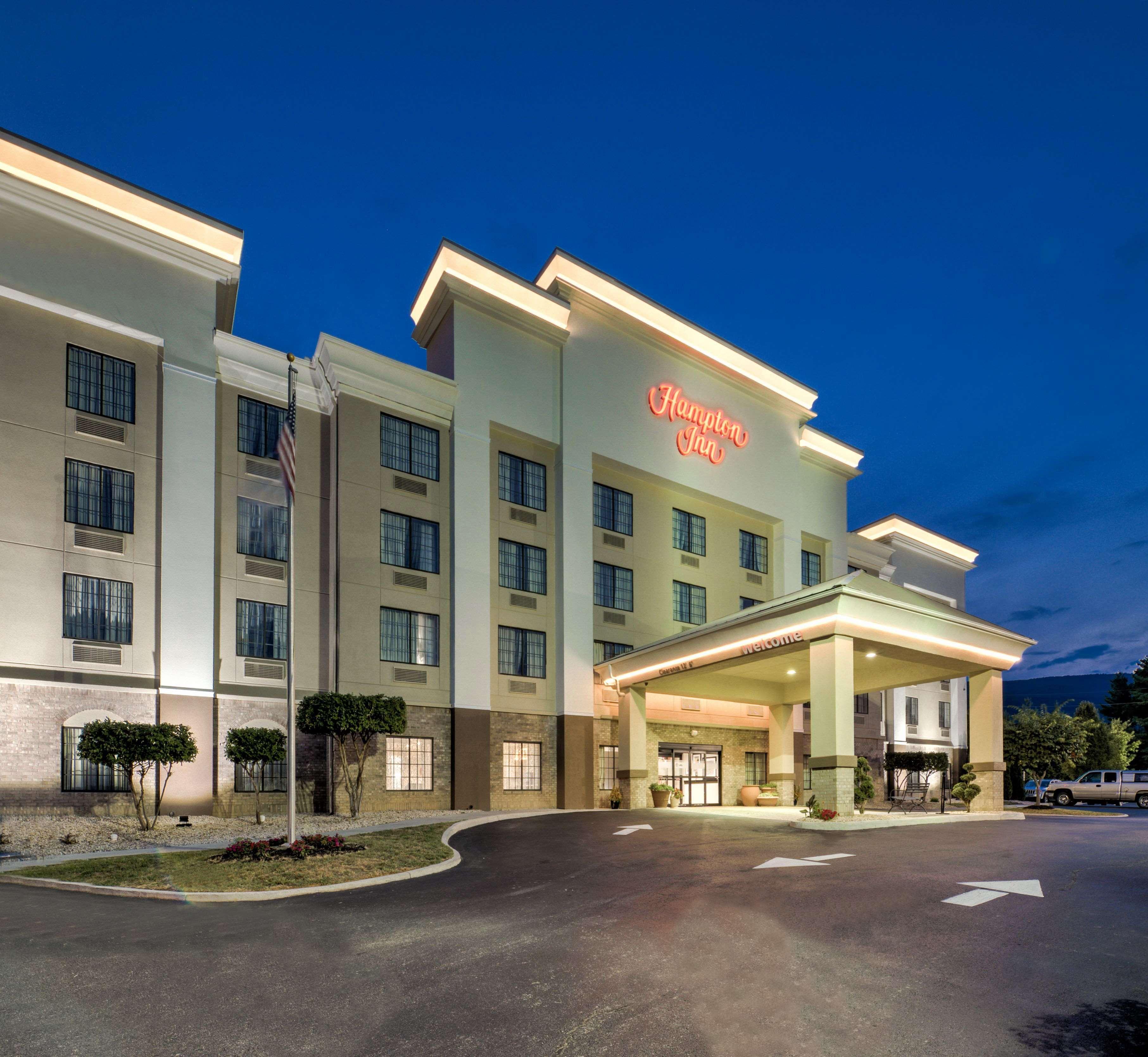 Hampton Inn Salem Exteriör bild